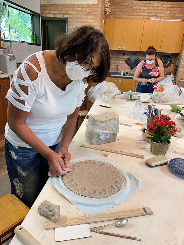 aula de ceramica darly pellegrini tecnica placas mandala